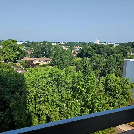 Spacieux Et Lumineux, Idealement Situe